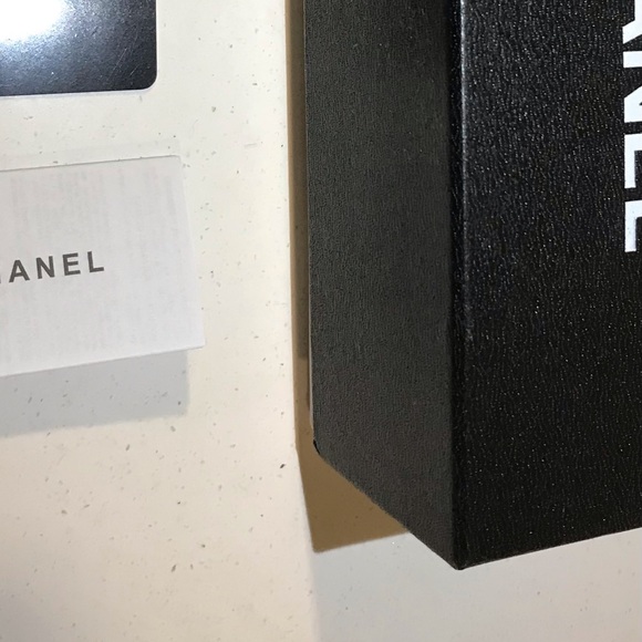 Sunglasses - Picture 7 of 7